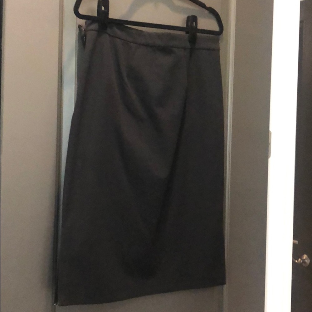 Anthropologie the Essential Pencil Skirt size 10